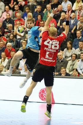 Lutz Heiny HSG Nordhorn-Lingen 5 against Julian Possehl ASV Hamm Westphalia 48 front ASV Hamm Westphalia vs HSG Nordhorn-Lingen 2 handball Bundesliga 22 12 2017 Hamm Copyright: xEibner-Pressefoto Strohdiekx EP_JSK