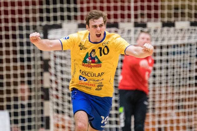 Tom Wolf 10 of the HSG Konstanz during the DKB 2 handball Bundesliga encounter between Dessau Rahman m HV 06 and HSG Konstanz in the Anhalt arena on December 22 2017 Bauhaus city Dessau, Sachsen Anhalt Germany photo by Hartmut Boesener Bauhaus city Dessau Copyright: xEibner-Pressefoto HartmutxBoesenerx EP_BOE