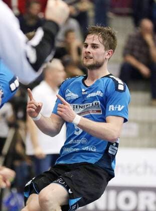 Goal celebration at Lutz Heiny HSG Nordhorn-Lingen 5 towards Bank ASV Hamm Westphalia vs HSG Nordhorn-Lingen 2 handball Bundesliga 22 12 2017 Hamm Copyright: xEibner-Pressefoto Strohdiekx EP_JSK