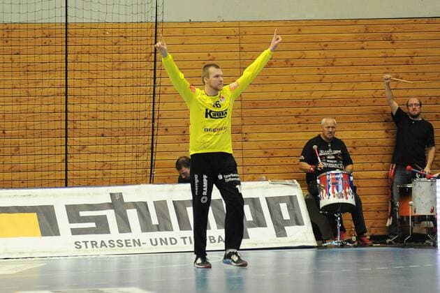 Tomas Makhethisa HBW Balingen Weilstetten 16 in goal handball men 2 Bundesliga 22 12 2017 photo TBaur EIBNER Balingen Copyright: xBaurT Eibner-Pressefotox EP_ToBa
