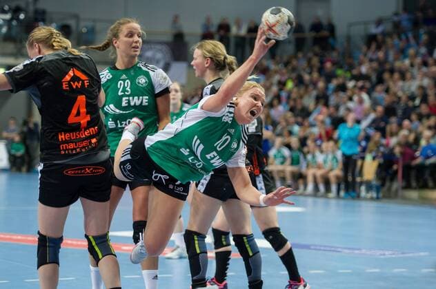 Simone track Petersen VfL Oldenburg 10 casting handball women Bundesliga VfL Oldenburg HSG bad Wildungen vipers xobx