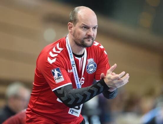 2 handball Bundesliga HC Rhine of Vikings VFL Lübeck Schwartau 22 12 2017 coach John Greve VFL Lübeck Schwartau HM