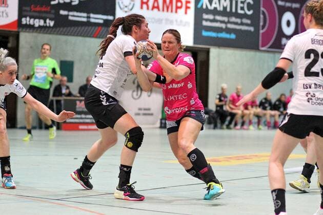 Handball 1 HBF babes Metzingen vs. TSV Bayer 04 Leverkusen 2017 12 23 Metzingen Copyright: xBaur_Seb Eibner-Pressefotox EP_Seb_Ba