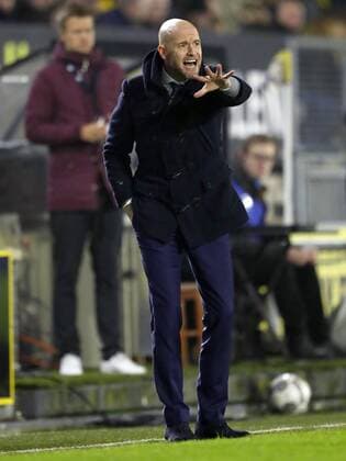 coach Erik ten Hag of FC Utrecht during the Dutch Eredivisie match between NAC Breda and FC Utrecht at the Rat Verlegh stadium on December 23, 2017 in Breda, The Netherlands Dutch Eredivisie 2017 2018 xVIxVIxImagesx xMauricexvanxSteenxIVx 9641718