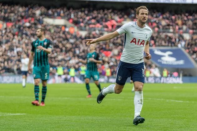 Football - 2017 2018 Premier League - Tottenham Hotspur vs. Southampton Harry Kane (Tottenham FC) turns away to celebrate scoring his hat trick and setting the new goals scored in a calendar year record at Wembley Stadium. COLORSPORT DANIEL BEARHAM  csp_tot_sou_261217_