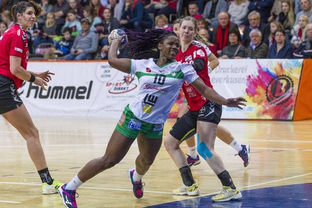 Handball Bundesliga TSV Bayer 04 Leverkusen vs TPSG FA Goppingen 20 24 handball Bundesliga TSV Bayer 04 Leverkusen vs TPSG FA Göppingen 20 24 27 12 2017 Leverkusen Ostermann arena Germany photo Ralf Kardes Prudence Kinlend 19 RL RR xrkx