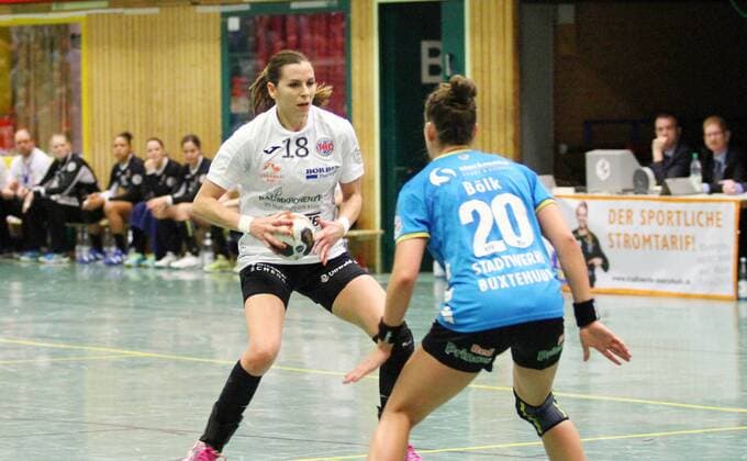 Iveta Luzumova Thuerinher HC and Boelk Buxtehude playing Buxtehude SV vs Thüringer HC handball women 1 League 28 12 2017 Buxtehude Copyright: xEIBNER CEBULOKx EP_pauschal