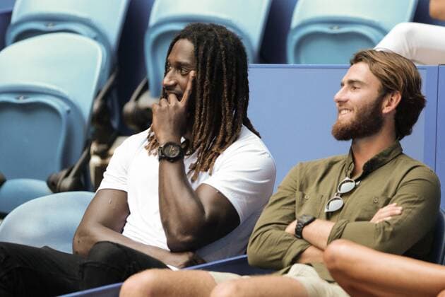 29th December 2017, Perth Arena, Perth, Australia; MasterCard Hopman Cup Tennis; West Coast Eagles star Nic Naitanui (L) watches Roger Federers training session  ActionPlus11966001