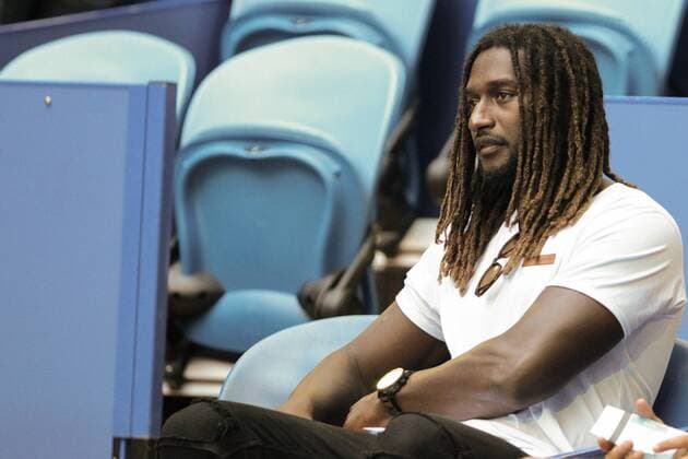 29th December 2017, Perth Arena, Perth, Australia; MasterCard Hopman Cup Tennis; West Coast Eagles star Nic Naitanui watches Roger Federers training session  ActionPlus11966008
