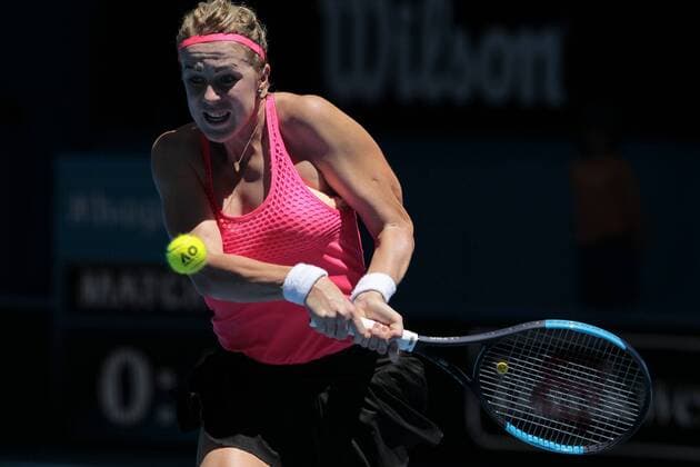 30th December 2017, Perth Arena, Perth, Australia; MasterCard Hopman Cup Tennis; Anastasia Pavlyuchenkova of Team Russia plays a backhand shot against CoCo Vandeweghe of Team USA as Vandeweghe won 2-0  ActionPlus11966171