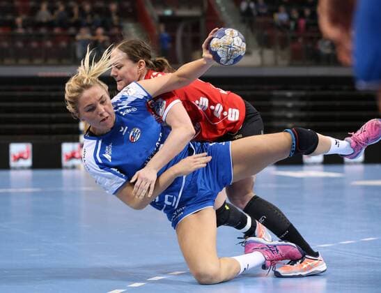 Ludwigsburg handball 1 Bundesliga women SG BBM Bietigheim vs of Buxtehude SV v l Charris Rozemalen BBM Lisa prior Buxtehude