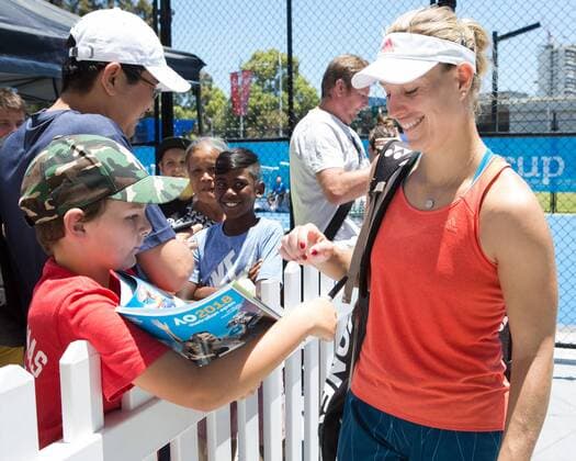 ANGELIQUE KERBER GER writes signing autographs for fans after their training tennis Hopman Cup 2018 ITF Perth arena Perth Western Australia Australia 31 December 2017 Â Copyright: xJuergenxHasenkopfx