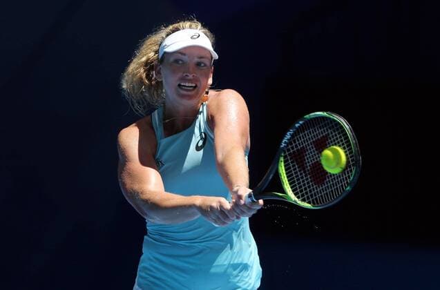 (180102) -- PERTH, Jan. 2, 2018 -- Coco Vandeweghe of the United States returns the ball during the group match between U.S. and Japan at the Hopman Cup mixed teams tennis tournament in Perth, Australia, Jan. 1, 2018. Team U.S. won 2-1. ) (SP)AUSTRALIA-PERTH-TENNIS-HOPMAN CUP ZhouxDan 