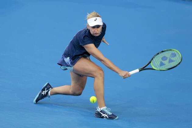 3rd January 2018, Perth Arena, Perth, Australia; MasterCard Hopman Cup Tennis; Daria Gavrilova of Team Australia plays a backhand shot against Elise Mertens of Team Belgium Mertens won 2 sets to 1  ActionPlus11967879