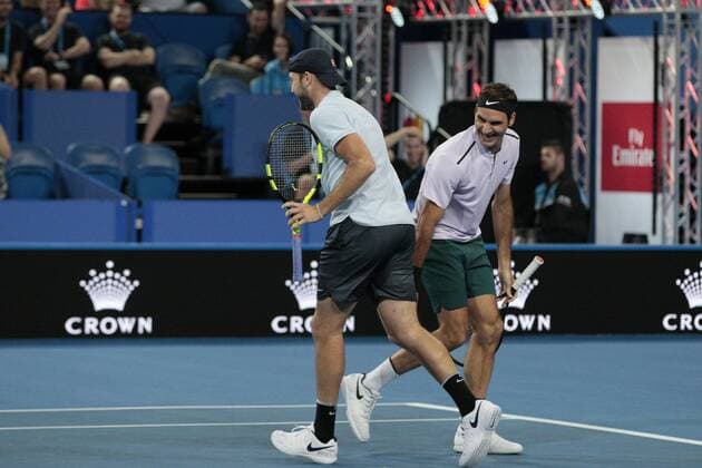 Bilder des Tages - SPORT 4th January 2018, Perth Arena, Perth, Australia; MasterCard Hopman Cup Tennis; Jack Sock does a lap of the court after he hit a winner  ActionPlus11968030