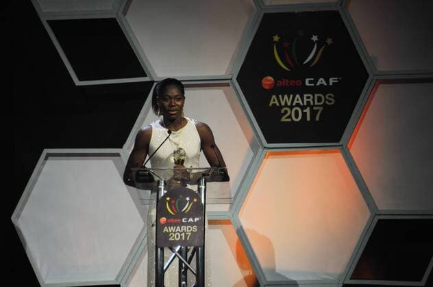 Afrikas Fußballer des Jahres (180105) -- ACCRA, Jan. 5, 2018 -- African Female Fooballer of the Year Asisat Oshoala speaks during the Confederation of African Football awards ceremony in Accra, Ghana, Jan. 4, 2018. ) (SP)GHANA-ACCRA-SOCCER-CAF-AWARDS CEREMONY ShixSong 