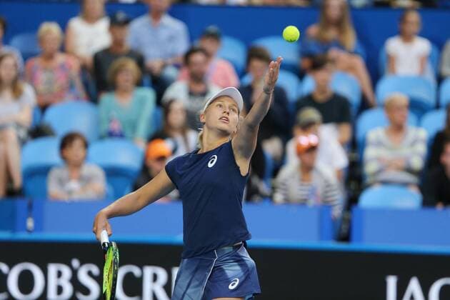 (180105) -- PERTH, Jan. 5, 2018 -- Daria Gavrilova of Australia serves during a match between Germany and Australia at Hopman Cup mixed teams tennis tournament in Perth, Australia, on Jan. 5, 2018. Zhou Dan) (SP)AUSTRALIA-PERTH-TENNIS-HOPMAN CUP BaixXuefei 
