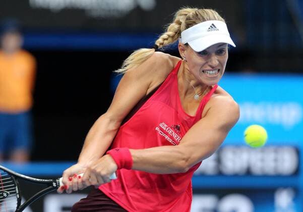 (180105) -- PERTH, Jan. 5, 2018 -- Angelique Kerber of Germany returns a shot during a match between Germany and Australia at Hopman Cup mixed teams tennis tournament in Perth, Australia, on Jan. 5, 2018. Zhou Dan) (SP)AUSTRALIA-PERTH-TENNIS-HOPMAN CUP BaixXuefei 