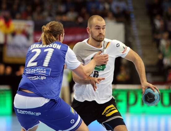 Germany DHB Island Germany Stuttgart 04 01 2018 handball match Germany DHB Island v l Arnar Arnarsson Island Maximilian Janke Germany