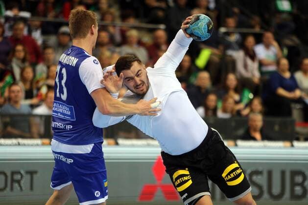Germany DHB Island Germany Stuttgart 04 01 2018 handball match Germany DHB Island v l Olafur Guomundsson Island Jannik Kohlbacher Germany