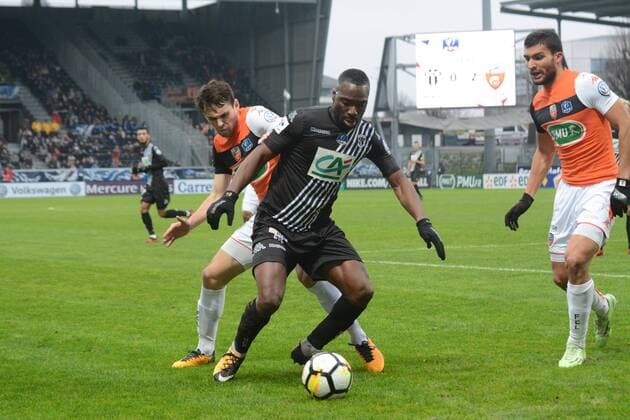 Gilles Sunu (Angers) FOOTBALL : Angers SCO vs FC Lorient - Coupe de France - 07 01 2018 RonanHoussin Panoramic 