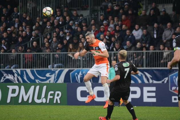 Fabien Lemoine (Lorient), Flavien Tait (Angers) FOOTBALL : Angers SCO vs FC Lorient - Coupe de France - 07 01 2018 RonanHoussin Panoramic 
