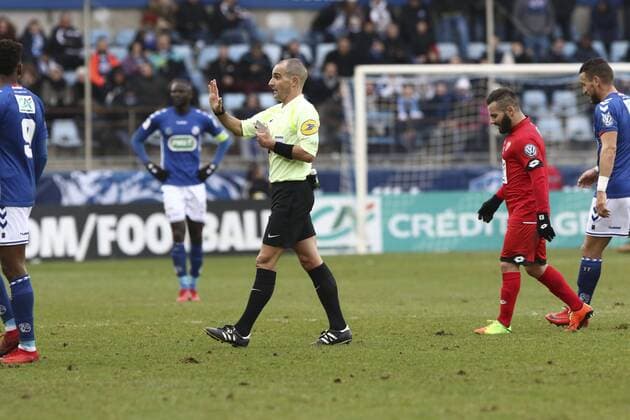 Benoit MILLOT; Arbitre centre FOOTBALL : Strasbourg vs Dijon - Coupe de France - 07 01 2018 ElyxandroCEGARRA Panoramic 