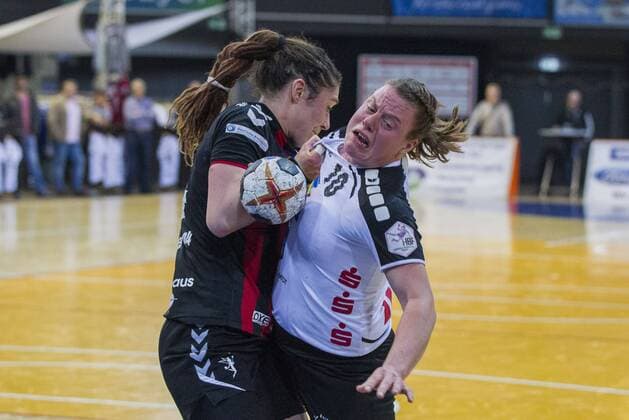 Handball Bundesliga TSV Bayer 04 Leverkusen vs Neckarsulm SU 34 27 handball Bundesliga TSV Bayer 04 Leverkusen vs Neckarsulm SU 34 27 7 1 2017 Leverkusen Ostermann arena Germany photo Ralf Kabra Elf of Jenny Karolius 14 KM nicknamed Flummi Maike Daniels 19 RM xrkx