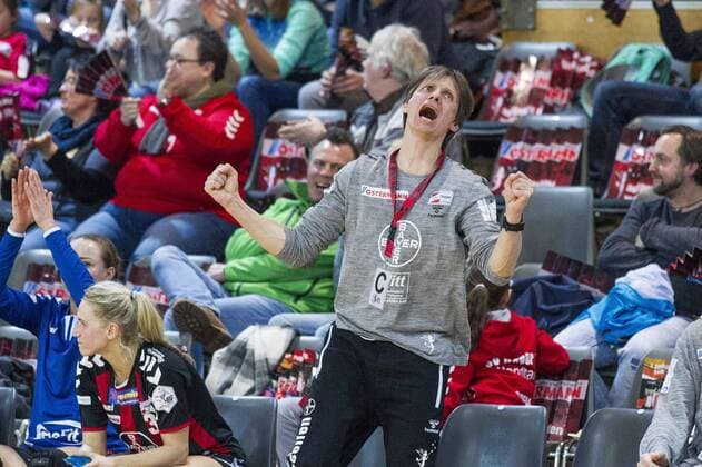 Handball Bundesliga TSV Bayer 04 Leverkusen vs Neckarsulm SU 34 27 handball Bundesliga TSV Bayer 04 Leverkusen vs Neckarsulm SU 34 27 7 1 2017 Leverkusen Ostermann arena Germany photo Ralf Kabra Elves co trainer Jörg Hermes xrkx