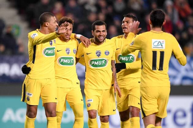 29 KYLIAN MBAPPE (psg) - 10 NEYMAR JR (psg) - 32 DANI ALVES (psg) - 02 THIAGO SILVA (psg) - JOIE FOOTBALL : Rennes vs Paris SG - Coupe de France - 07 01 2018 AnthonyBIBARD FEP Panoramic 