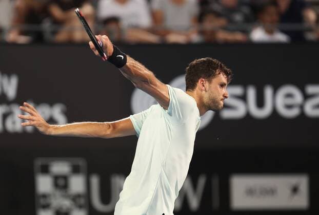 (180108) -- SYDNEY, Jan. 8, 2018 -- Grigor Dimitrov of Bulgaria hits a return during the FAST4 of Sydney International against Lleyton Hewitt of Australia in Sydney, Australia, on Jan. 8, 2018. Dimitrov won 2-0.) (SP)AUSTRALIA-SYDNEY-TENNIS-FAST4-HEWITT VS DIMITROV BaixXuefei 