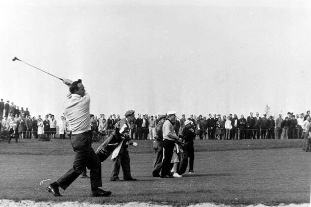 GOLF ROYALS AT CANADA CUP IN PARIS - ARNOLD PALMER IN ACTION ; 29 OCTOBER 1963, Copyright: Topfoto  UnitedArchivesIPU465801