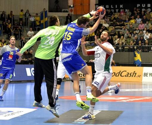 Sweden Göteborg 2018-01-08 Exhibition game handball Sweden(SWE) vs Hungary(HUN) Hampus Wanne (SWE) PHOTO BOBBO LAUHAGE KOD 0300003 +46705153310 COPYRIGHT KAMERAPRESS.SE Redovisa till Kamerapress.se Styrfarten 23 41765 Göteborg Prislista enl BLF om iinget annat avtalas KP0300003 