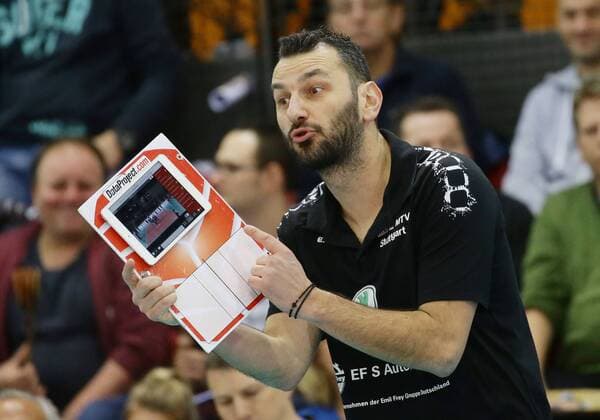 Stuttgart CEV Cup volleyball Alliance MTV Stuttgart vs VK UP Olomouc coach of Giannis Athanasopoulos Alliance