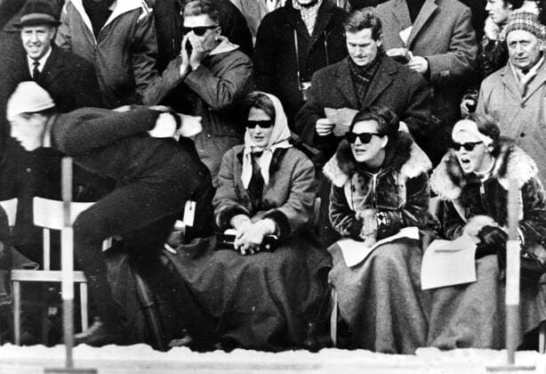 Olympia, Historie, Olympische Winterspiele 1964 in Innsbruck WINTER OLYMPICS GAMES IN INNSBRUCK, AUSTRIA - RUDY LIEBRECHTS IN ACTION, PRINCESSES BEATRIX AND MARGRIET SUPPORTING ; 6 FEBRUARY 1964, Copyright: Topfoto  UnitedArchivesIPU471158