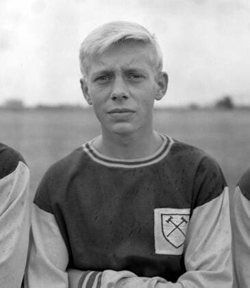 TREVOR HARTLEY - PORTRAIT OF FOOTBALLER OF WEST HAM UNITED FC FOOTBALL CLUB TEAM IN LONDON ; 20 AUGUST 1964, Copyright: Topfoto  UnitedArchivesIPU482736