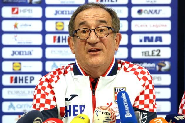 Lino Cervar presented a list of team members who will compete at the European Championships 11.01.2018., Croatia, Split - Coach of the Croatian national handball representation Lino Cervar presented a list of team members who will compete at the European Championships. Igor Vori and Luka Cindric participated in the press conference PK Pressekonferenz  MirandaxCikotic PIXSELL
