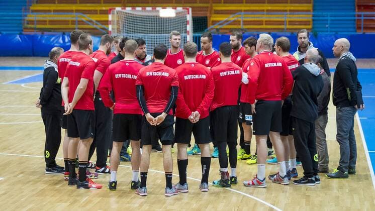 The German national team before training to coach Christian Prokop 1 training of the German national team in Zagreb handball EHF euro 2018 11 01 18 Zagreb Zagreb Croatia DOM sportova Copyright: xAgentur54Gradx xFelixxKoenigx