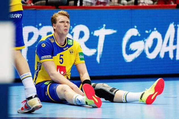 180112 Sweden s Simon J moping around in handball game between Sweden and Iceland during Handball CHAMPIONSHIPS on 12 January 2018 2018 in Split  Copyright: LUDVIGxTHUNMAN BB180112LT038