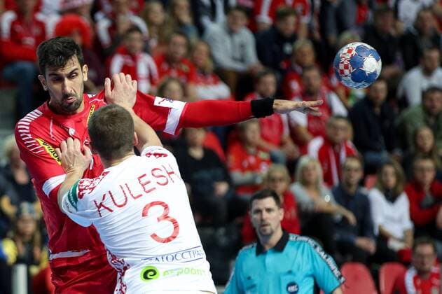 HANDBALL - EHF EURO 2018, BLR vs AUT POREC,CROATIA,12.JAN.18 - HANDBALL - EHF European Championship EM Europameisterschaft group stage, Belarus vs Austria. Image shows Uladzislau Kulesh (BLR) and Janko Bozovic (AUT). GEPAxpictures xMaticxKlansek