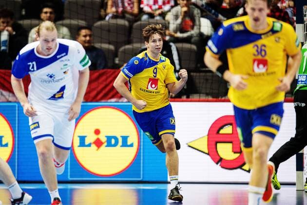 180112 Sweden s Jerry Tollbring rejoices after mal during handball match between Sweden and Iceland during Handball CHAMPIONSHIPS on 12 January 2018 2018 in Split  Copyright: LUDVIGxTHUNMAN BB180112LT042