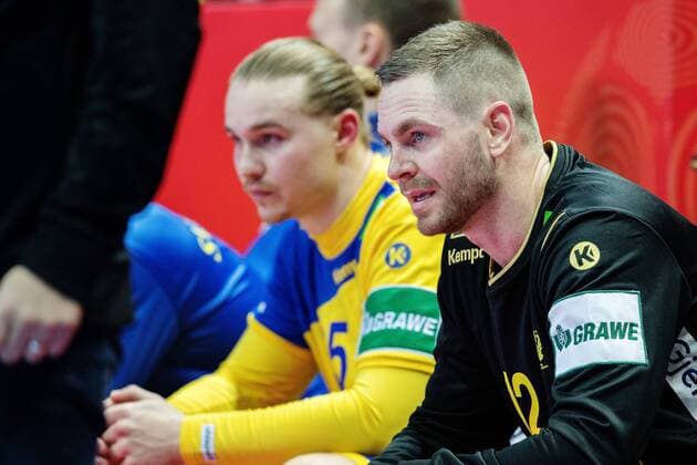 180112 Sveriges malvakt Andreas Palicka pa bench during handball match between Sweden and Iceland during Handball CHAMPIONSHIPS on 12 January 2018 2018 in Split  Copyright: LUDVIGxTHUNMAN BB180112LT052