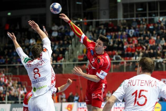 HANDBALL - EHF EURO 2018, BLR vs AUT POREC,CROATIA,12.JAN.18 - HANDBALL - EHF European Championship EM Europameisterschaft group stage, Belarus vs Austria. Image shows Siarhei Shylovich (BLR) and Alexander Hermann (AUT). GEPAxpictures xMaticxKlansek