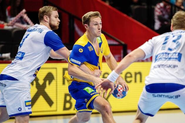 180112 Sweden s Albin Lagergren in handball game between Sweden and Iceland during Handball CHAMPIONSHIPS on 12 January 2018 2018 in Split  Copyright: LUDVIGxTHUNMAN BB180112LT061