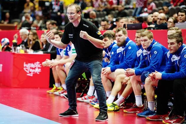 180112 Islands coach Geir Sveinsson during handball match between Sweden and Iceland during Handball CHAMPIONSHIPS on 12 January 2018 2018 in Split  Copyright: LUDVIGxTHUNMAN BB180112LT062