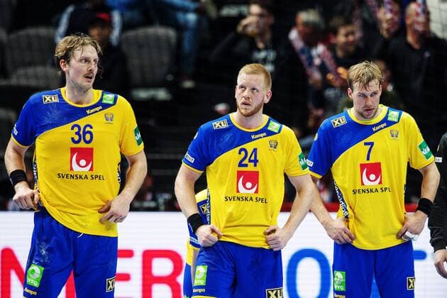 180112 Sweden s Jesper Nielsen Jim gottfridsson and Max Is moping around after the loss in the handball match between Sweden and Iceland during Handball CHAMPIONSHIPS on 12 January 2018 2018 in Split  Copyright: LUDVIGxTHUNMAN BB180112LT073