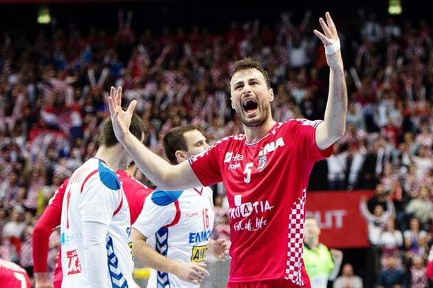 Domagoj Duvnjak 180112 Croatian cheering during handball match between Croatia and Serbia in the European Handball CHAMPIONSHIP January 12, 2018 2018 in Split  Copyright: LUDVIGxTHUNMAN BB180112LT126