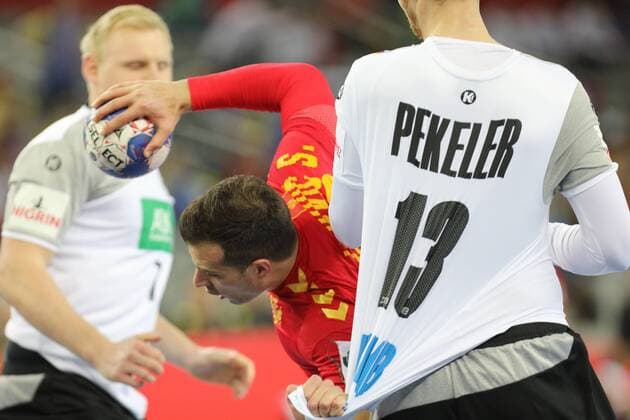 Zagreb, 13 01 2018 - Arena Zagreb hall, 2018 Men s European Championship EM Europameisterschaft Preliminary Round, Group C. Germany (white) - Montenegro (red) 