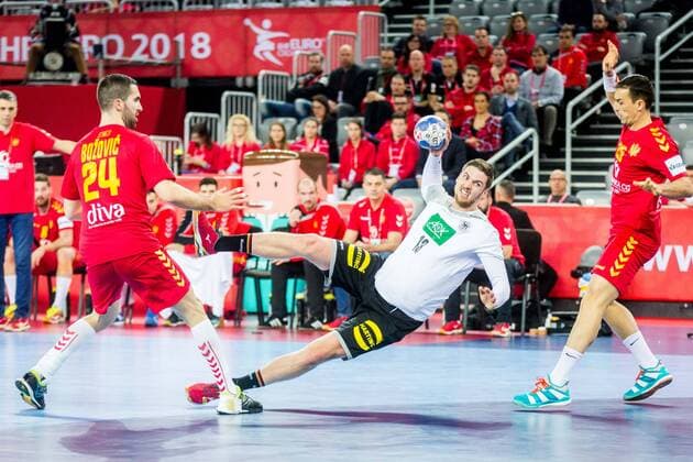 13 01 2018 arena Zargreb Zagreb CRO EHF European Championship men Germany vs Montenegro in Group C in the image of Hendrik Pekeler of Germany during the preliminary round group C match of the EHF men s handball European Championship between Germany and Montenegro at the arena Zargreb in Zagreb Croatia on 2018 01 13 Zagreb Copyright: xEibner-Pressefotox EP_slo