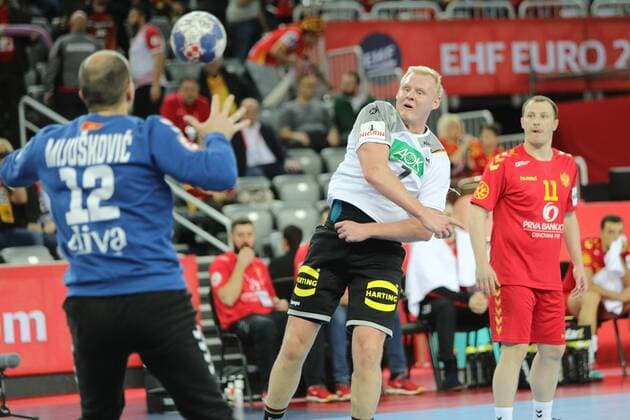 Zagreb, 13 01 2018 - Arena Zagreb hall, 2018 Men s European Championship EM Europameisterschaft Preliminary Round, Group C. Germany (white) - Montenegro (red) WIENCEK Patrick (7) 
